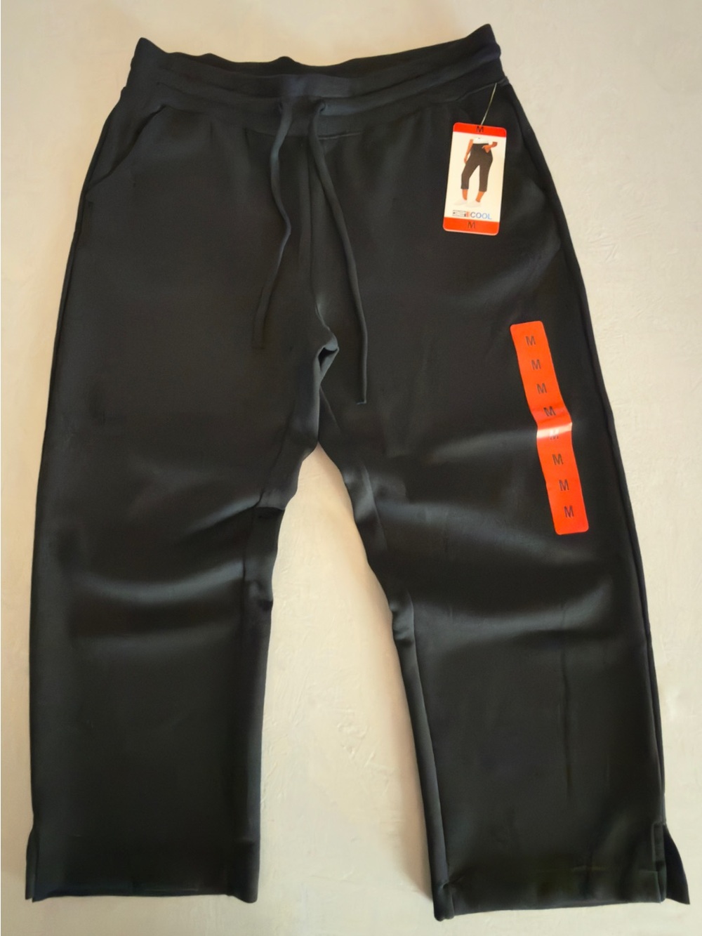 NWT 32 Degrees Cool Black Cropped Joggers Pant Medium Athleisure